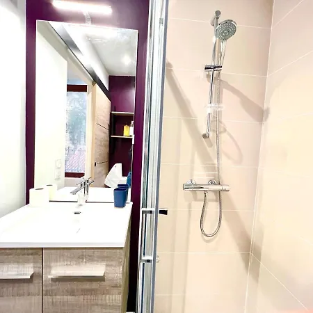 L'odyssee, A 5 Min De La Gare ~ Fibre + Parking * 푸아티에